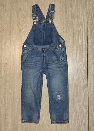 Джинсовый комбинезон от zara на 4-5 лет