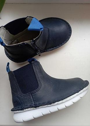 Черевики шкіряні ботинки дитячі clarks туфлі сині кеди