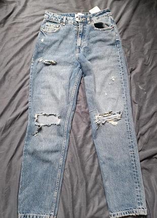 Трендові рвані джинси мом zara розмір s / 36 зі 100% бавовни на високій посадці