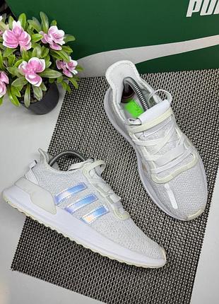 Оригинальные кроссовки adidas