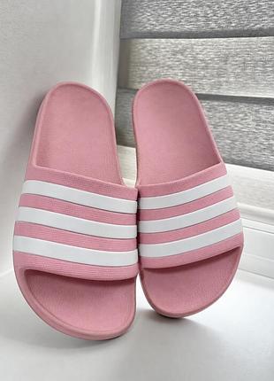Шльопанці adidas