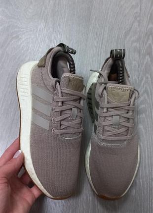 Фирменные кроссовки adidas