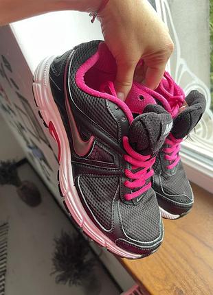 Кросівки nike жіночі
