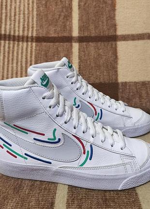 Жіночі кросівки nike blazer