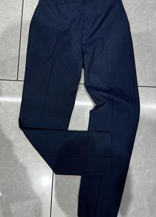 Брюки на хлопчика від бренду zara