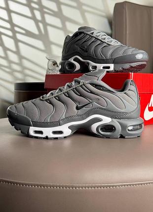 Nike air max plus tn grey white