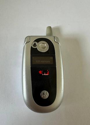 Мобильный телефон motorola v550 на запчасти.