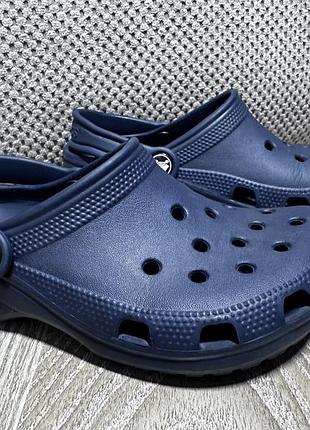 Оригінальні crocs j1 крокси 31-32 розмір 20 см сабо класичної моделі в темно-синьому кольорі.
