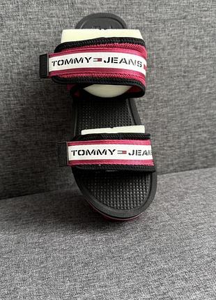 Шльопанці сандалі tommy jeans