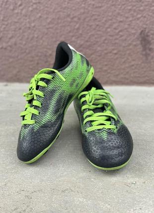 Дитячі бутси adidas f5.