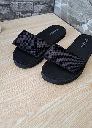 Шлепанцы женские