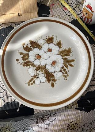 3 вінтажні обідні тарілки з колекції mountain wood "dried flowers". вони виготовлені з міцної кам'яної кераміки (stoneware).