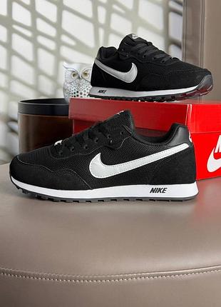 Nike md runner 2 black white