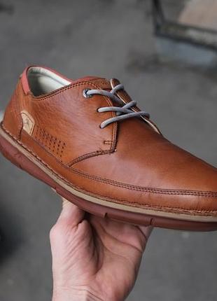 Туфлі снікери fluchos el naturalista clarks ecco timberland think camper