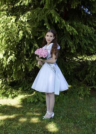 Сукня блискуча та пишна(випускна)