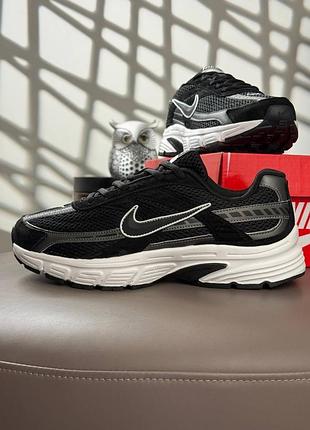 Nike initiator black grey white
