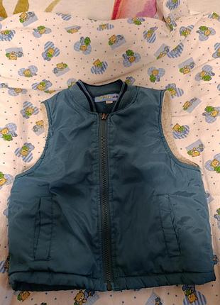 Продам дитячу жилетку. kidpai fashion
размер 98, см 2-4 лет.