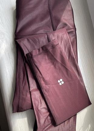Глянцеві легінси лосини sweaty betty high shine leggings бордові xs оригінал тайтси