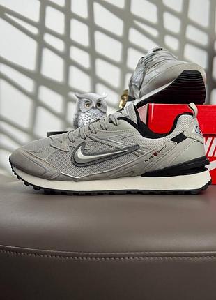 Nike waffle s beige grey black