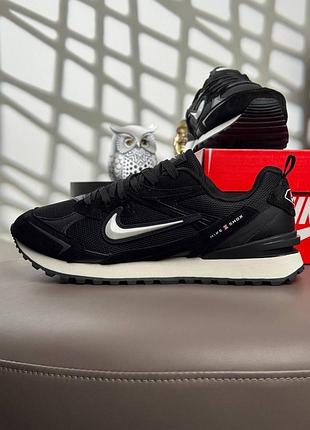 Nike waffle s black white