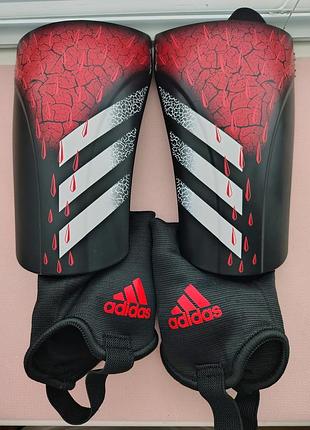 Футбольные щитки adidas predator с защитой голеностопа/размер м (рост 135-155см)