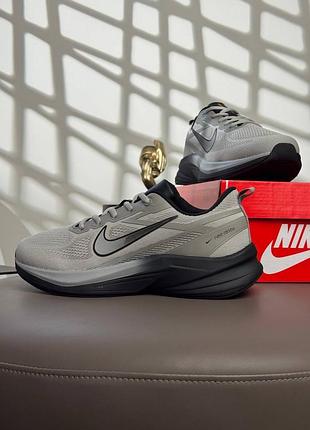 Nike renew light grey black