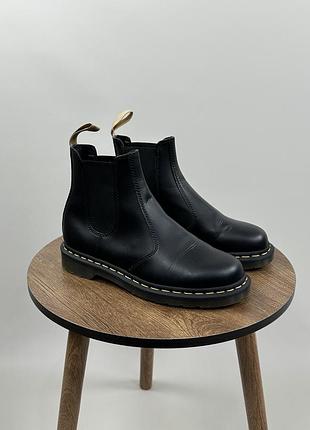 Ботинки dr. martens vegan 2976 чорні модель унісекс розмір 41