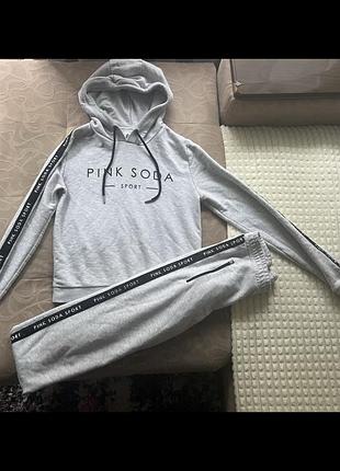Продам жіночий спортивний костюм