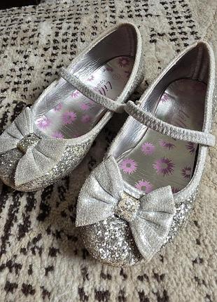 Сріблясті блискучі туфельки на дівчинку (устілка 18,5см)