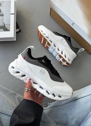 Loewe x on running cloudtilt 2.0 black white