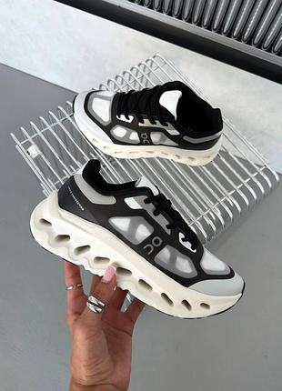 On running cloudtilt remix black/ivory