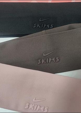 Повʼязка на голову skims