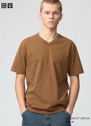 Футболка uniqlo u коричнева v-neck t-shirt