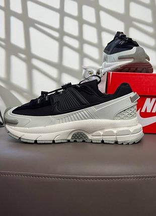 Nike zoom vomero roam white black