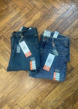 Нові джинси з бірками від signature by levi strauss & co. класична модель прямого крою straight leg.