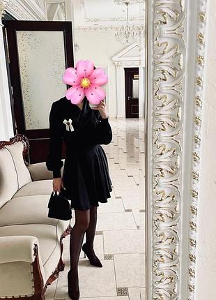 Сукня атласна жіноча на запах, чорна s