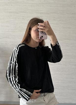 Чорний лонгслів з мереживом adidas y2k