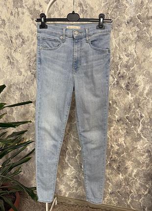 Джинси жіночі levi’s блакитні джинси скіні 28
