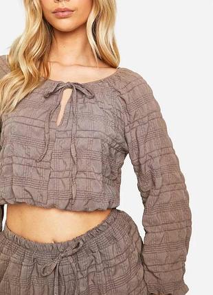 Костюм boohoo, текстурна блуза + шорти