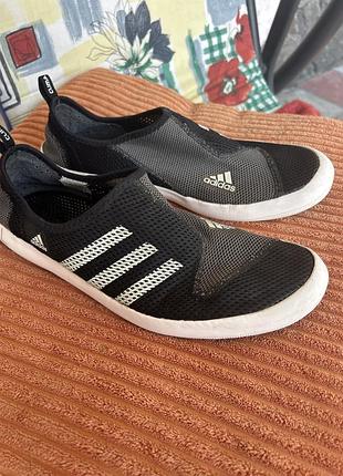 Фірмові сліпони adidas