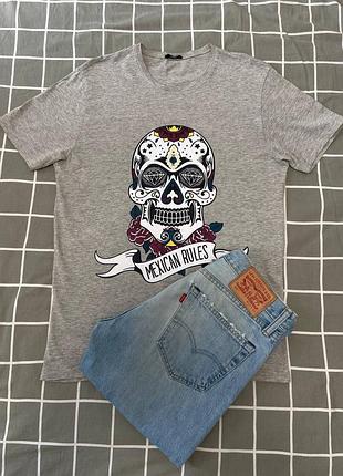 Джинсы levi's + футболка