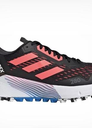 Трекінгові кросівки adidas