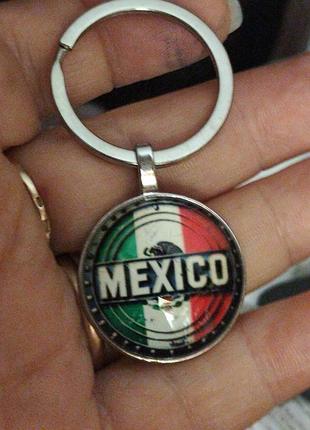 Круглый брелок металл стекло мексика мехико mexico