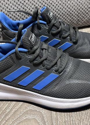 Оригінальні кросівки adidas кросівки сітка