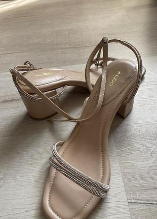Босоніжки aldo розмір 40