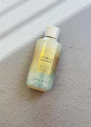 Лосьйон для тіла vanilla romance bath and body works