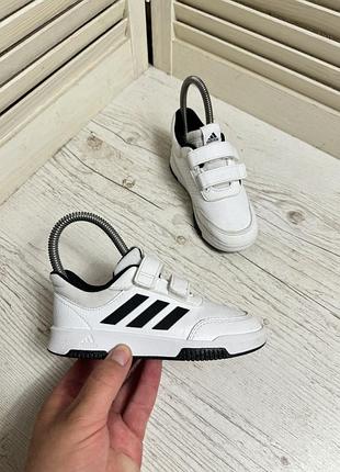 Кросівки adidas tensaur