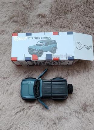 Коллекционная металлическая машинка bburago 2021 ford bronco (с открывающимися дверями)