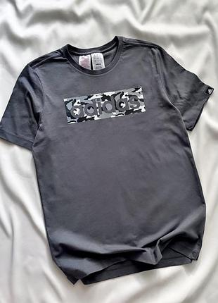 Бавовняна сіра футболка adidas