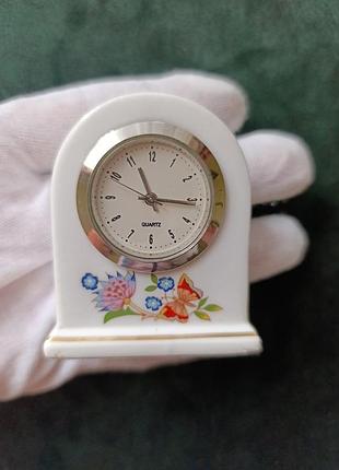 Миниатюрные грузовые часы